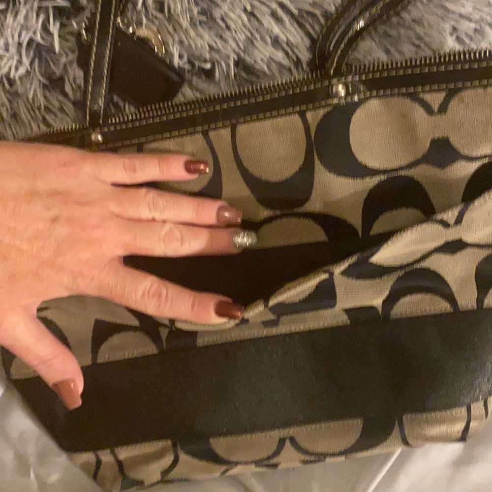 COACH 👛 🌺💕👛 - Picture 3 of 8